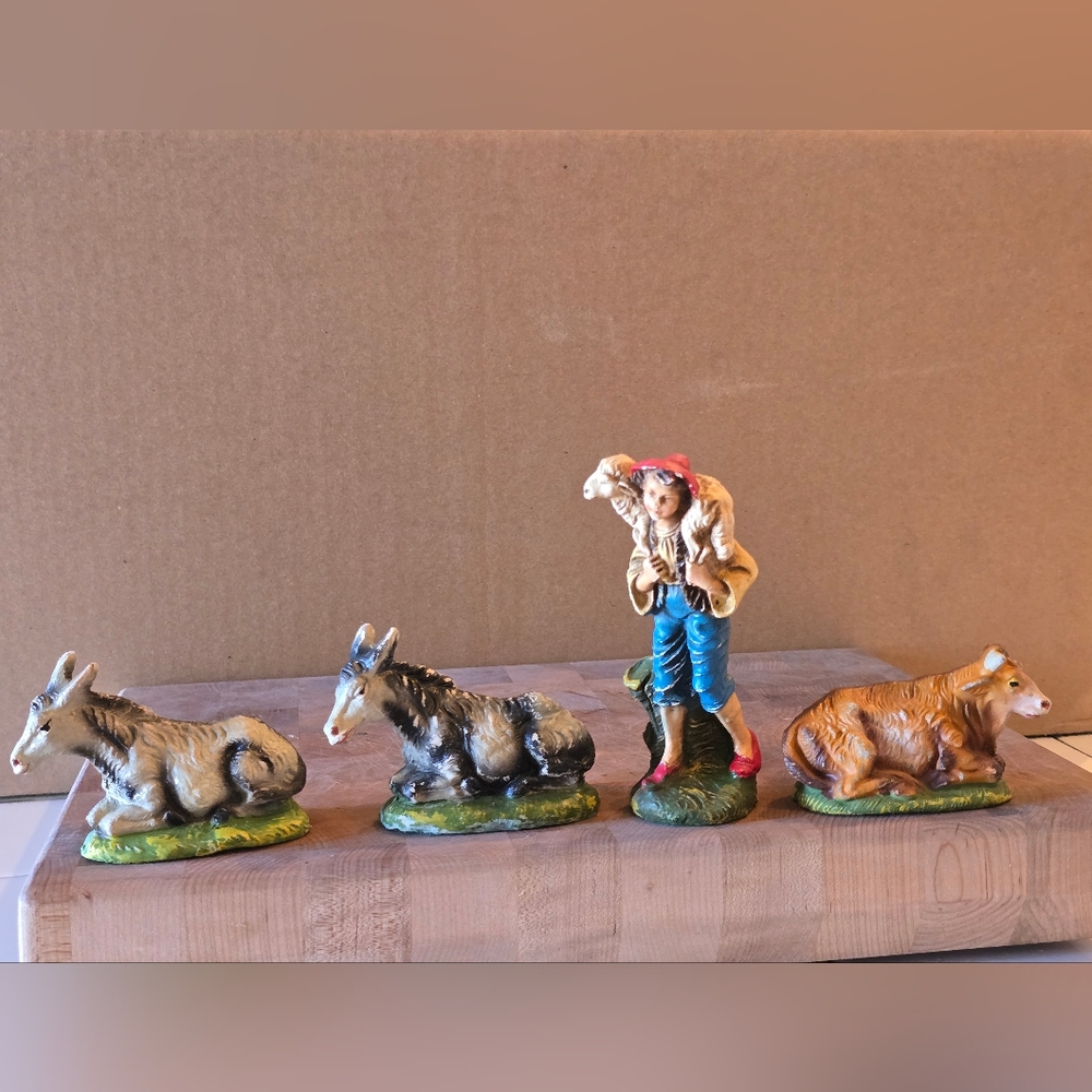 Nativity Figures - Picture 2 of 9